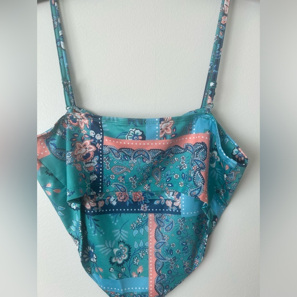 SHEIN crop top size Large - Picture 3 of 5